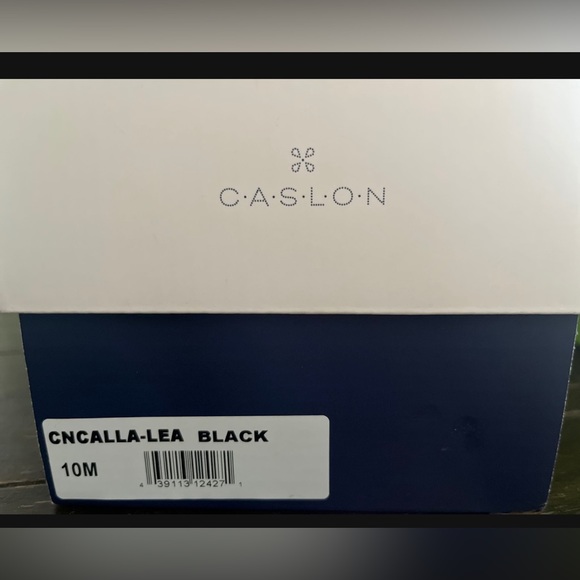 New Caslon Sandals - Picture 2 of 4